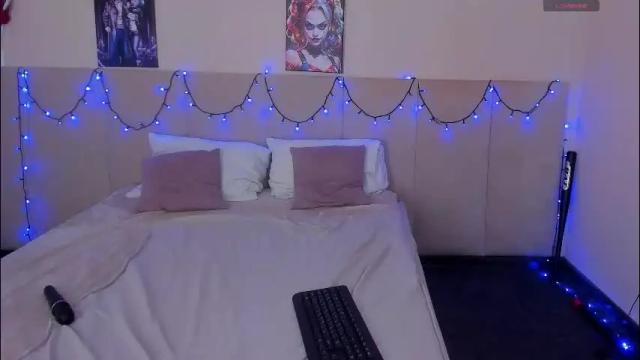 Image 4 of musclexxxbarbie Stream on Chaturbate on 2 months ago