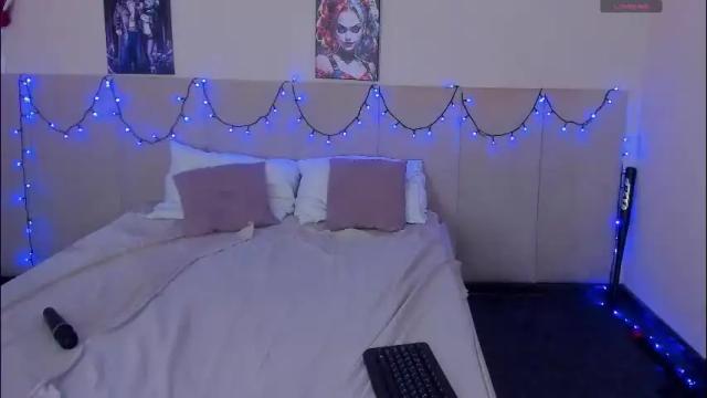 Image 10 of musclexxxbarbie Stream on Chaturbate on 2 months ago