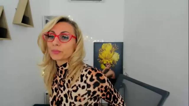 Image 12 of museofstage Stream on Chaturbate on 1 month ago