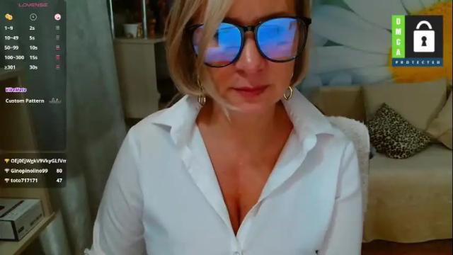 Image 3 of music_fairy Stream on Chaturbate on 1 month ago