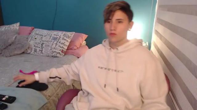Image 2 of musicayluna Stream on Chaturbate on 13 months ago