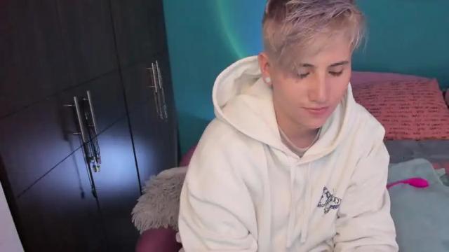 Image 4 of musicayluna Stream on Chaturbate on 12 months ago