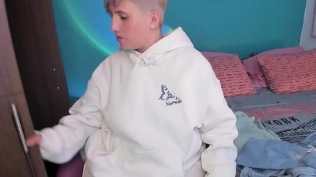 Image 8 of musicayluna Stream on Chaturbate on 12 months ago