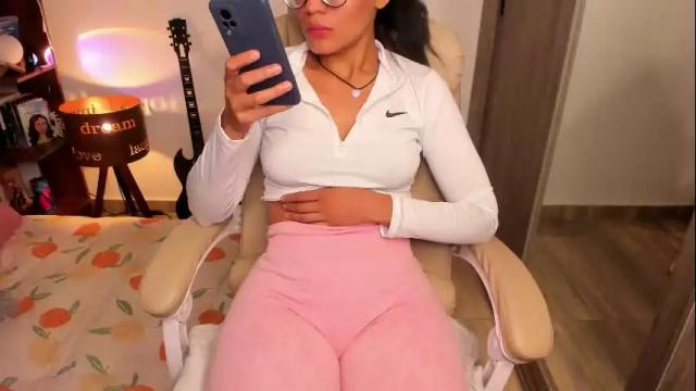 Image 10 of musicayluna Stream on Chaturbate on 6 days ago