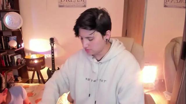 Image 2 of musicayluna Stream on Chaturbate on 1 month ago