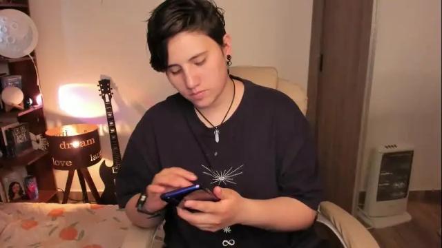 Image 3 of musicayluna Stream on Chaturbate on 1 month ago