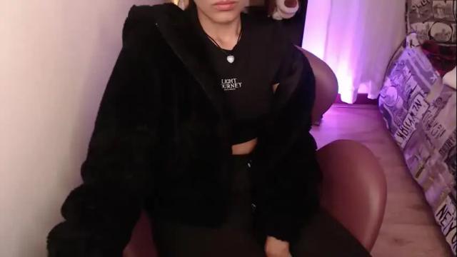 Image 8 of musicayluna Stream on Chaturbate on 23 days ago