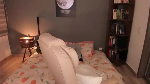 Image 3 of musicayluna Stream on Chaturbate on 2 months ago