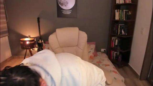 Image 7 of musicayluna Stream on Chaturbate on 2 months ago