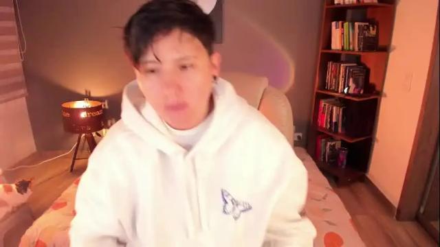 Image 7 of musicayluna Stream on Chaturbate on 2 months ago