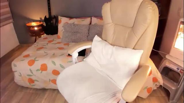 Image 11 of musicayluna Stream on Chaturbate on 1 month ago