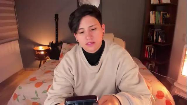Image 3 of musicayluna Stream on Chaturbate on 1 month ago