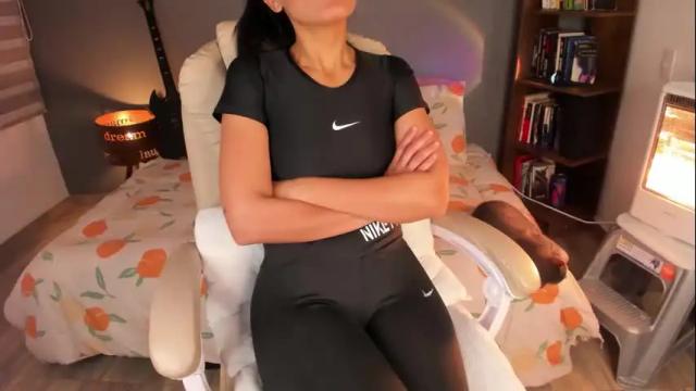 Image 2 of musicayluna Stream on Chaturbate on 1 month ago