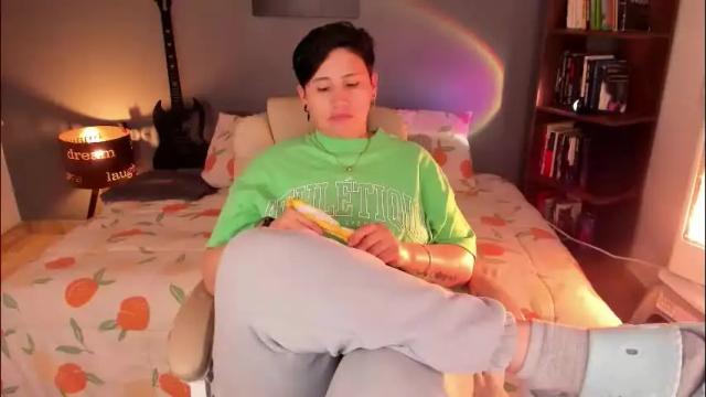 Image 6 of musicayluna Stream on Chaturbate on 1 month ago
