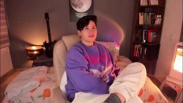 Image 6 of musicayluna Stream on Chaturbate on 1 month ago
