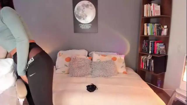 Image 7 of musicayluna Stream on Chaturbate on 29 days ago