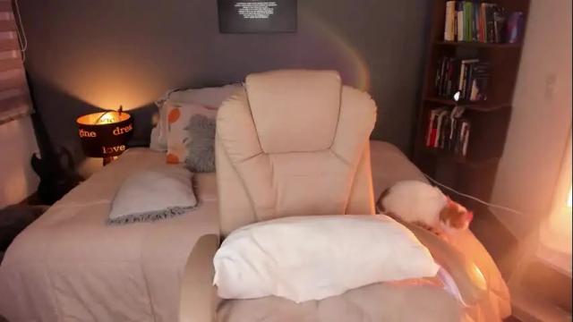 Image 8 of musicayluna Stream on Chaturbate on 23 days ago