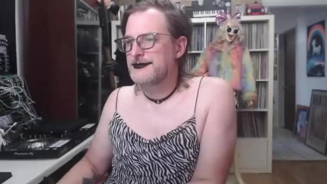 Thumbnail 2, muziknerd's Stream at Chaturbate, 22 months ago