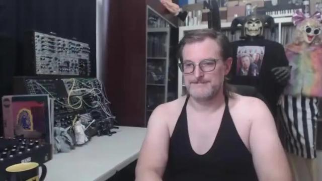 Image 3 of muziknerd Stream on Chaturbate on 22 months ago