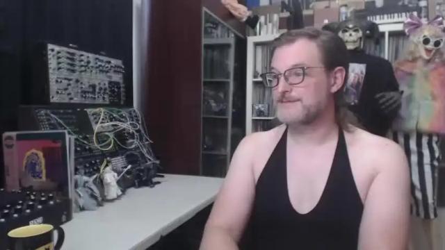 Image 6 of muziknerd Stream on Chaturbate on 22 months ago