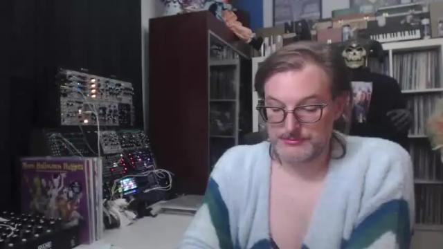 Image 4 of muziknerd Stream on Chaturbate on 21 months ago