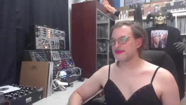 Image 6 of muziknerd Stream on Chaturbate on 21 months ago