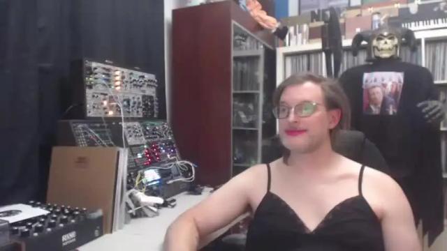 Thumbnail 3, muziknerd's Stream at Chaturbate, 21 months ago