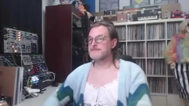 Image 12 of muziknerd Stream on Chaturbate on 20 months ago