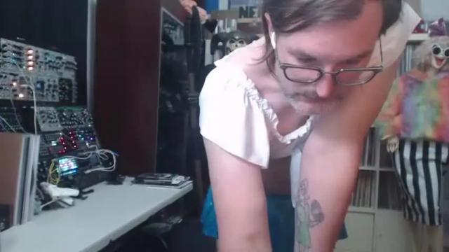 Image 3 of muziknerd Stream on Chaturbate on 20 months ago