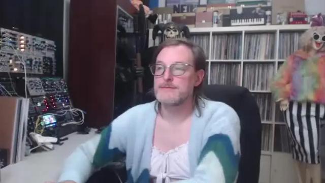 Image 4 of muziknerd Stream on Chaturbate on 20 months ago