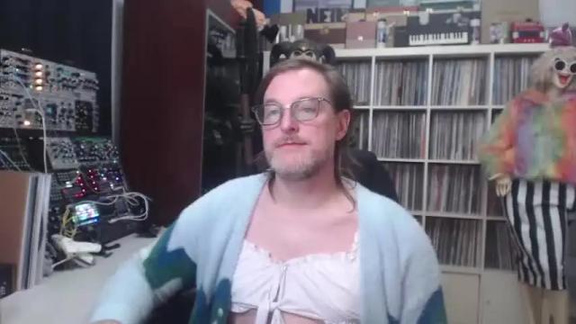 Image 8 of muziknerd Stream on Chaturbate on 20 months ago
