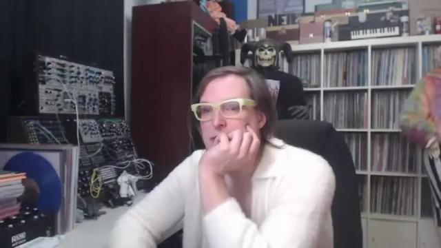 Image 10 of muziknerd Stream on Chaturbate on 20 months ago