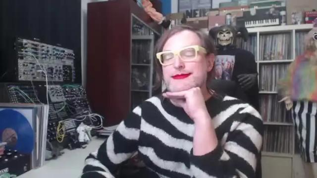 Image 2 of muziknerd Stream on Chaturbate on 20 months ago