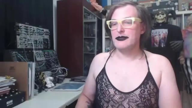 Image 6 of muziknerd Stream on Chaturbate on 19 months ago