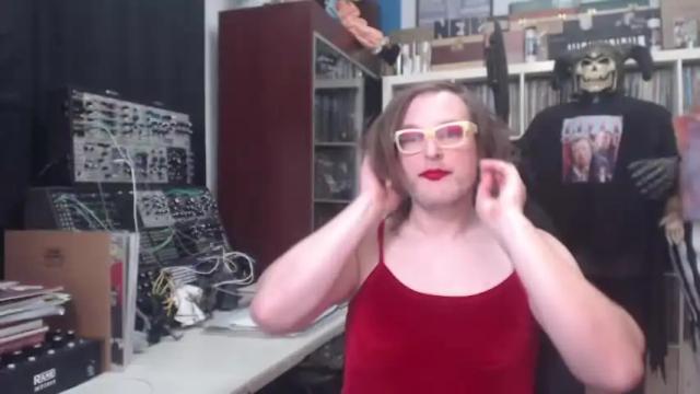 Image 11 of muziknerd Stream on Chaturbate on 19 months ago