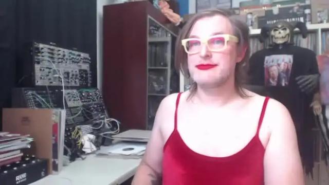 Image 12 of muziknerd Stream on Chaturbate on 19 months ago