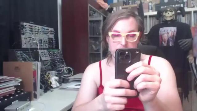 Image 6 of muziknerd Stream on Chaturbate on 19 months ago