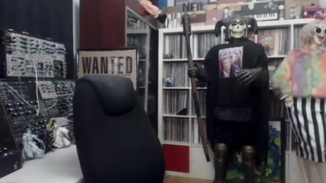 Image 12 of muziknerd Stream on Chaturbate on 15 months ago