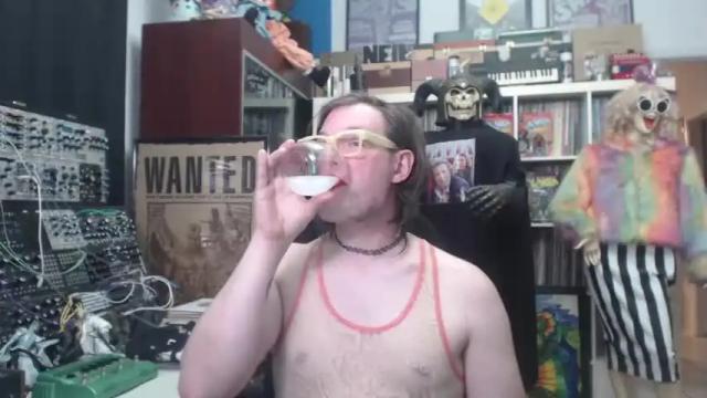 Image 2 of muziknerd Stream on Chaturbate on 15 months ago