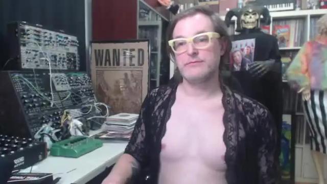 Image 11 of muziknerd Stream on Chaturbate on 15 months ago