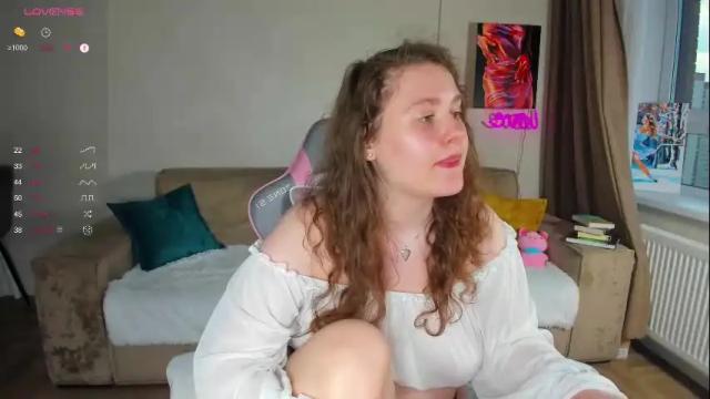Image 3 of my_emmy Stream on Chaturbate on 25 days ago