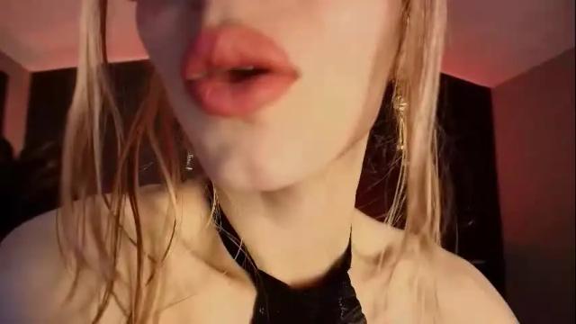 Image 8 of my_maite Stream on Chaturbate on 2 months ago