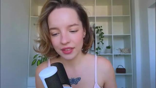 Image 2 of my_mia_ Stream on Chaturbate on 4 months ago