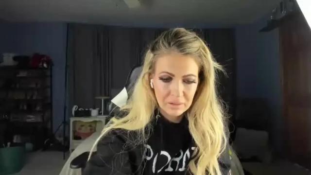 Image 3 of mygigidior Stream on Chaturbate on 15 months ago