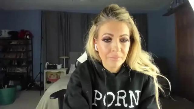 Image 7 of mygigidior Stream on Chaturbate on 15 months ago