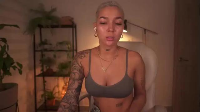 Image 6 of mykinkybunny Stream on Chaturbate on 1 month ago