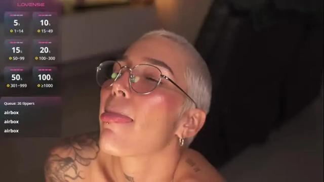Image 12 of mykinkybunny Stream on Chaturbate on 1 day ago