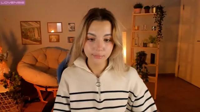Image 2 of mylaflores Stream on Chaturbate on 20 months ago
