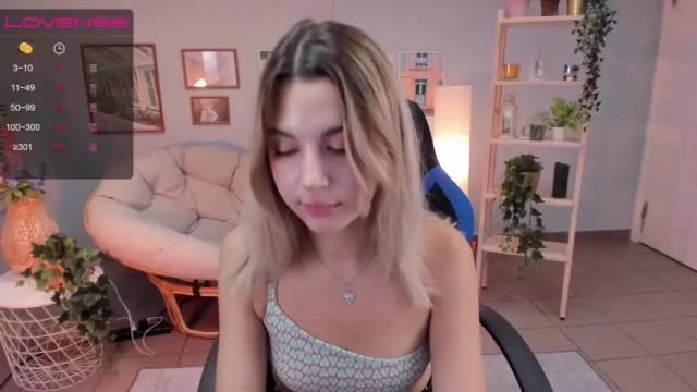 Image 2 of mylaflores Stream on Chaturbate on 20 months ago