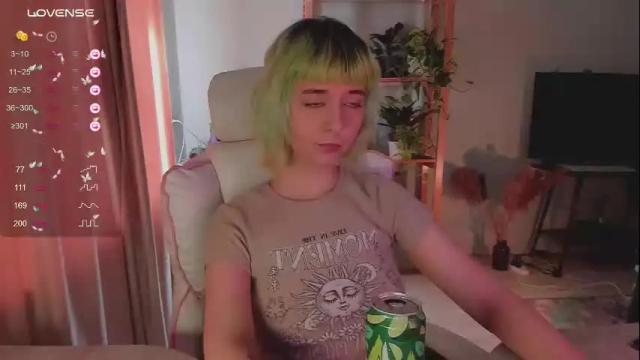 Image 3 of mylaweb Stream on Chaturbate on 3 months ago